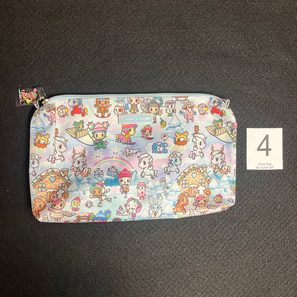 ★Wai Kei★ Pochaco Winter String Bag YKBD04AC01 NEW] Tamagotchi Die-Cut Kinchaku Pouch 2024 Kamio Japan
